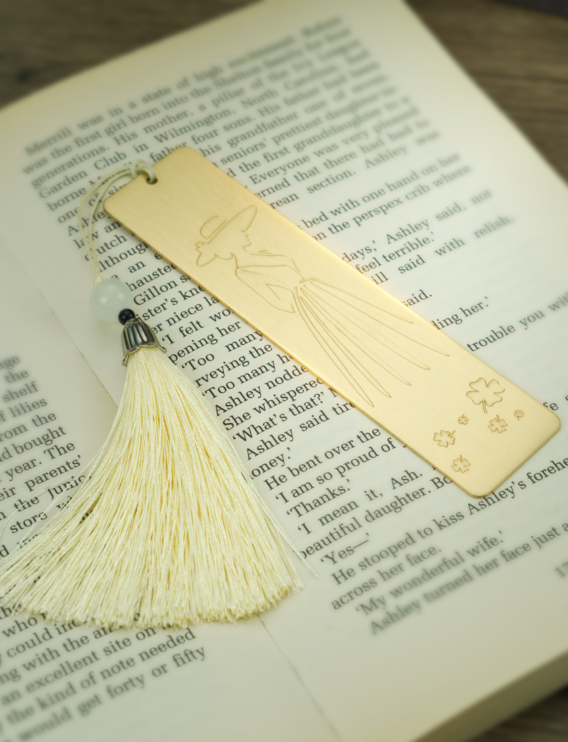Elegant Brass Bookmark – Minimalist Line Art of Lady in Dress & Hat, Aesthetic Metal Page Marker for Women, Gifts for Readers, Book Lovers, Artists, and Writers (Embossed Silhouette)